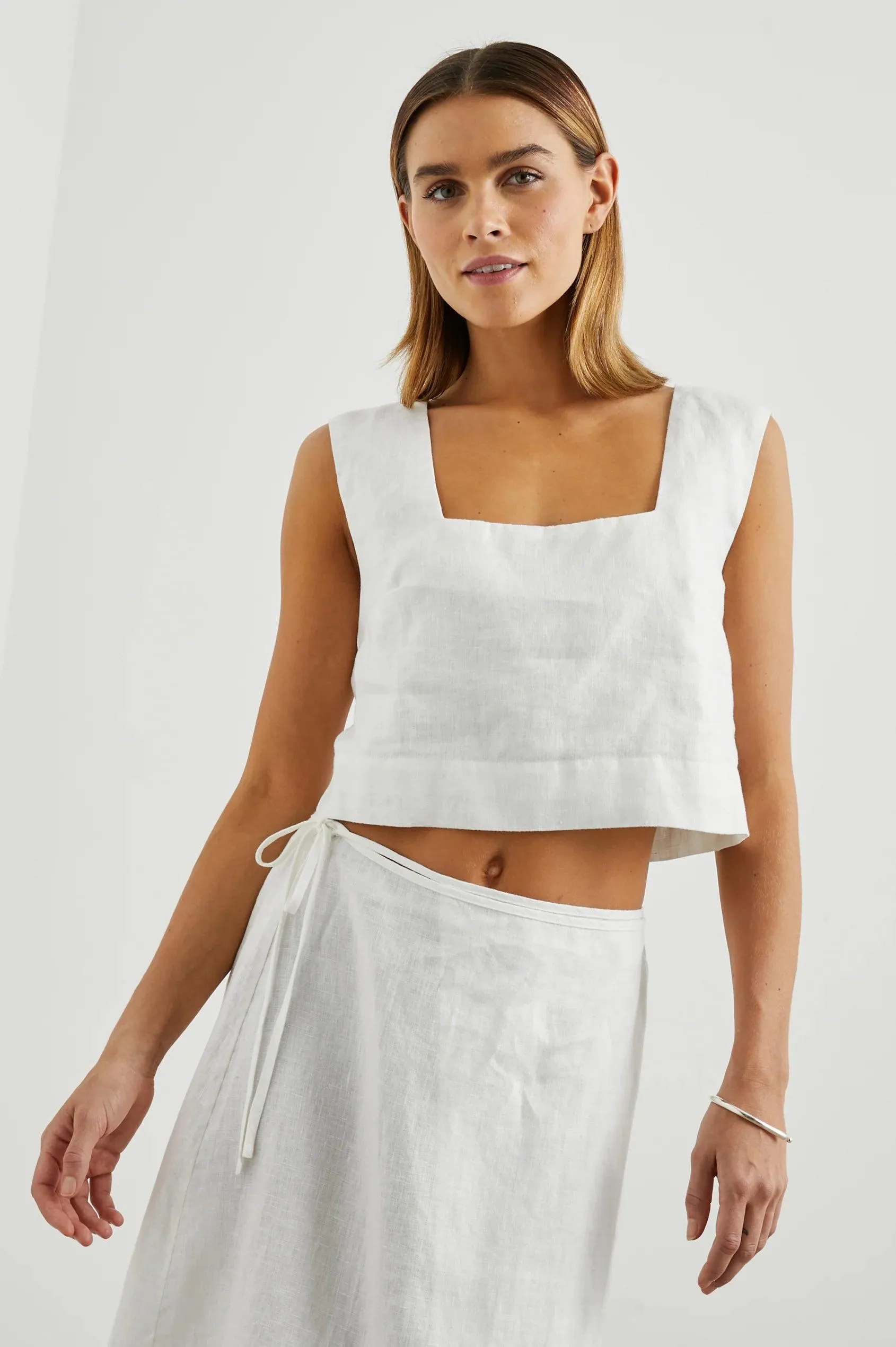 Akira Top White