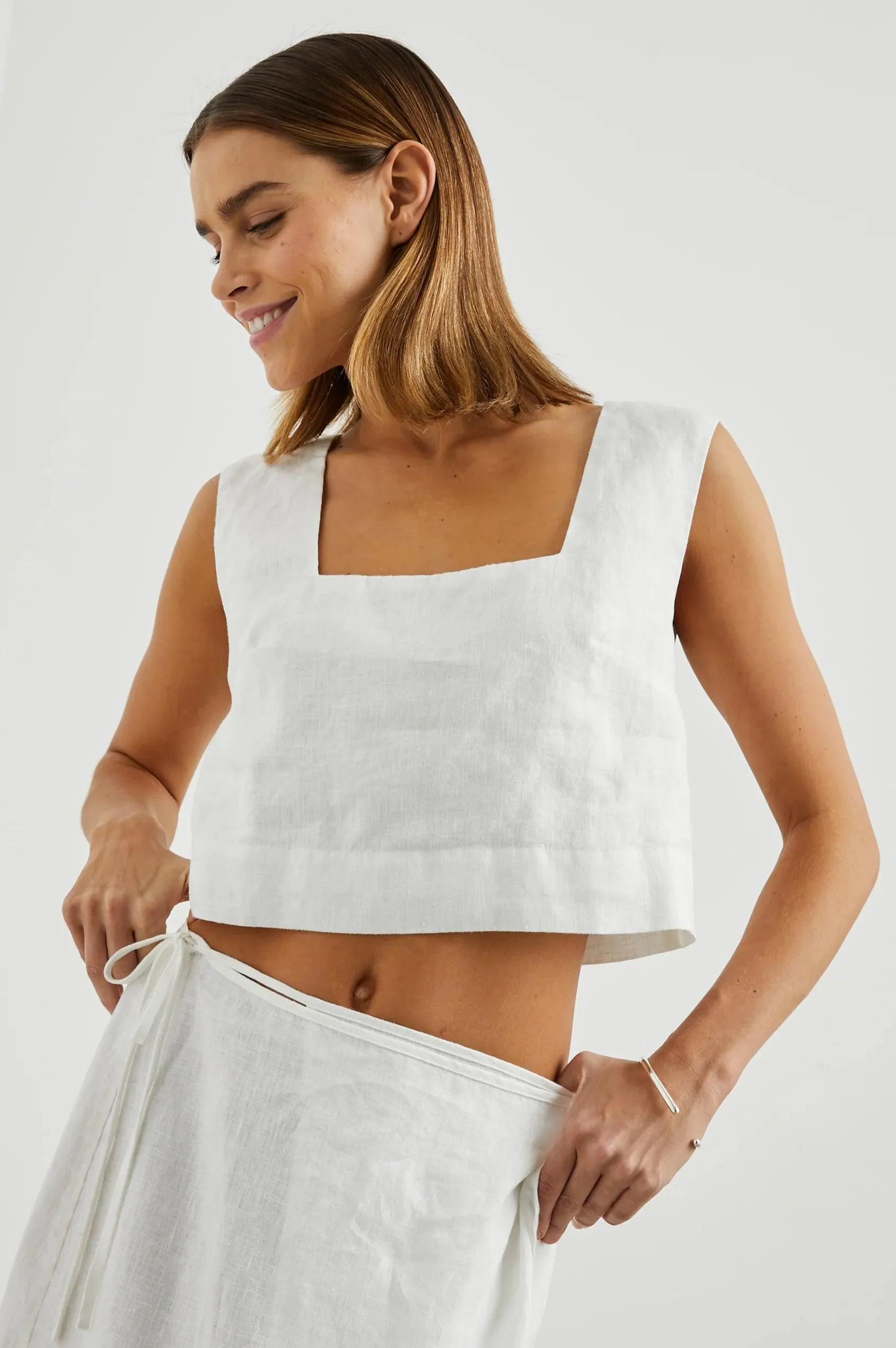 Akira Top White