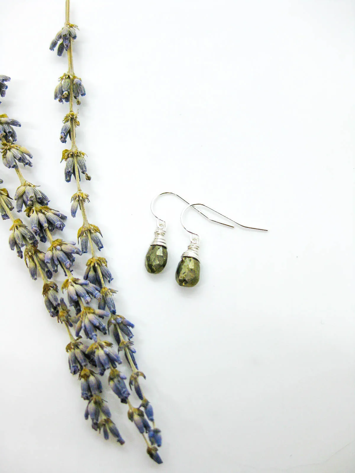 Chamomile: Pyrite Earrings - e657