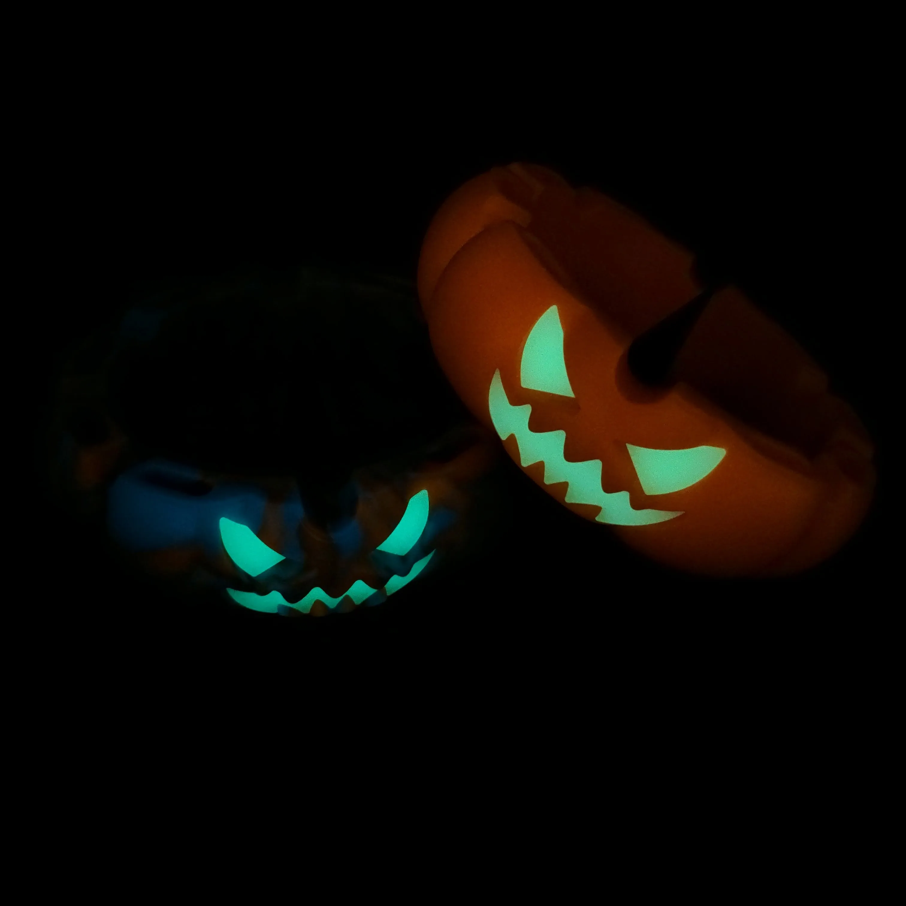 Glow in the Dark Silicone Pumpkin Ashtray